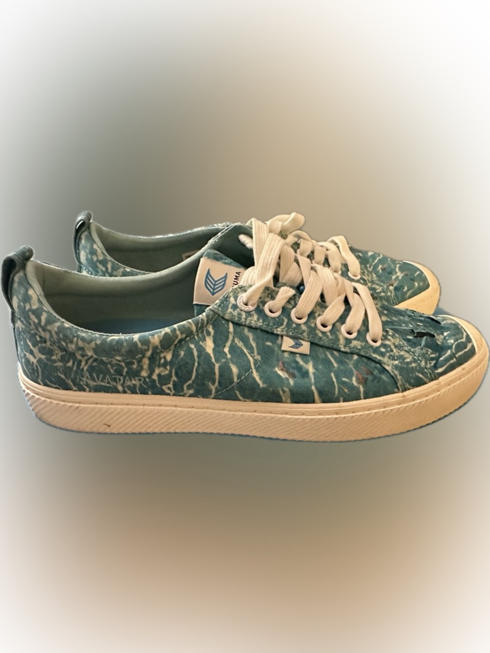 Cariuma Avatar Underwater Teal Marble-Print Low-Top Sneakers W11.5 M10